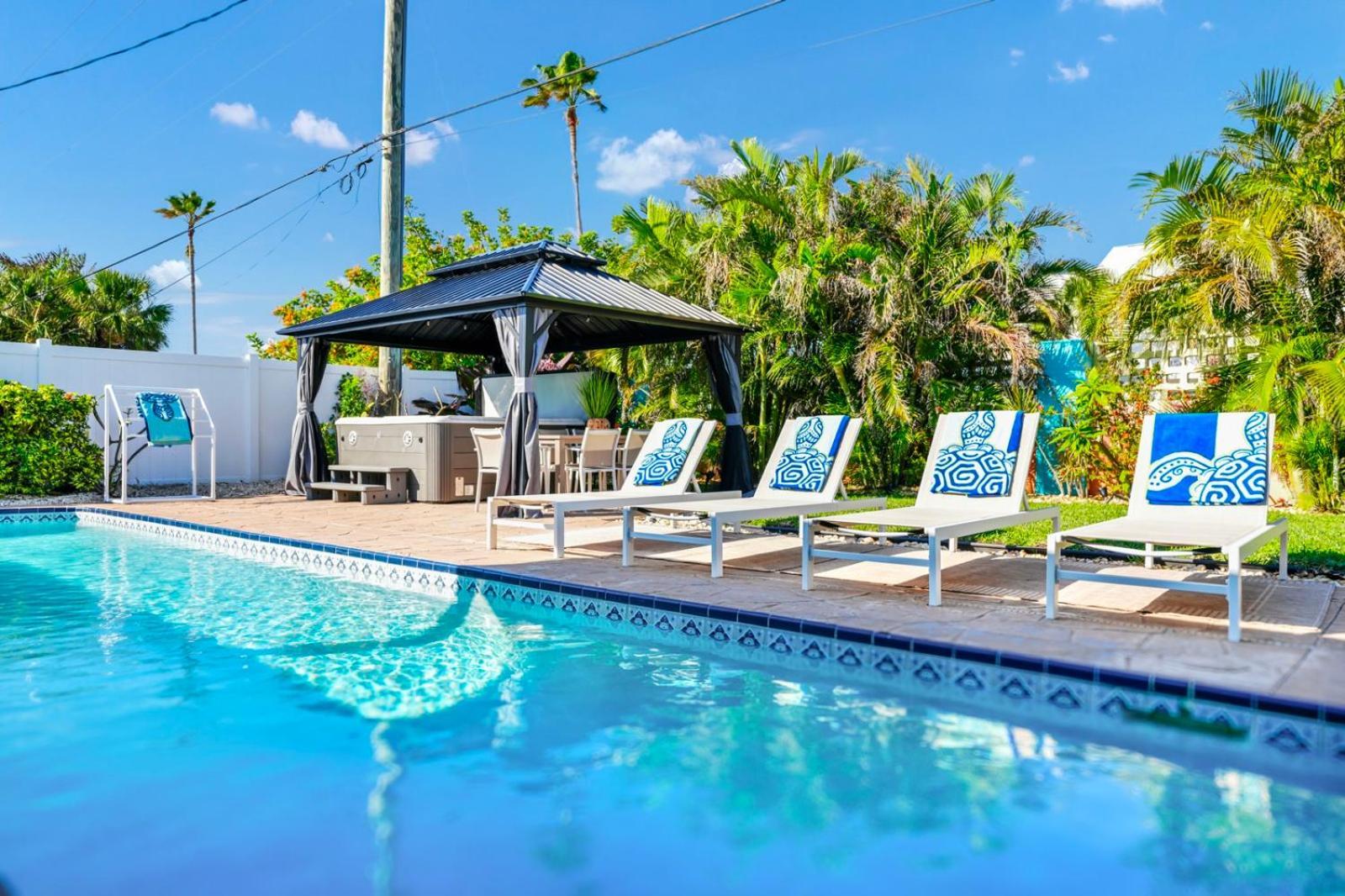 Ocean House With Hot Tub And Heated Pool ! Beach 1 Minute Walk ! Villa Cape Canaveral Exterior photo